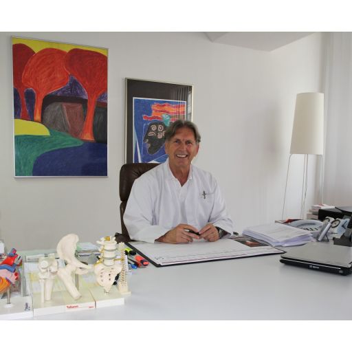 Dr. med. (Univ. Agram) Danko Cerovecki